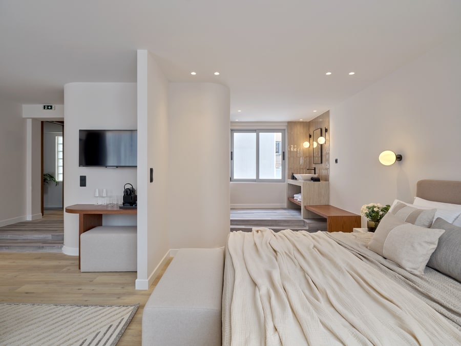 deluxesuite06b