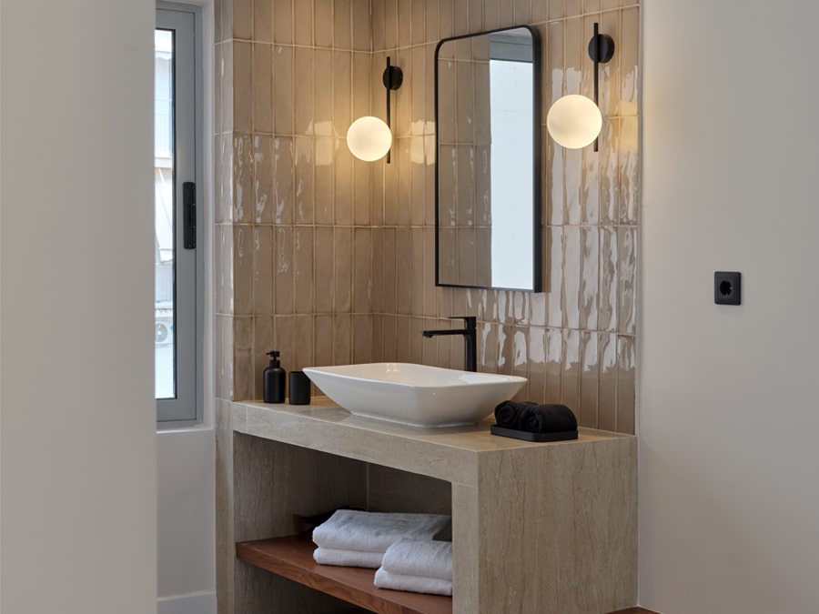 deluxesuite10b